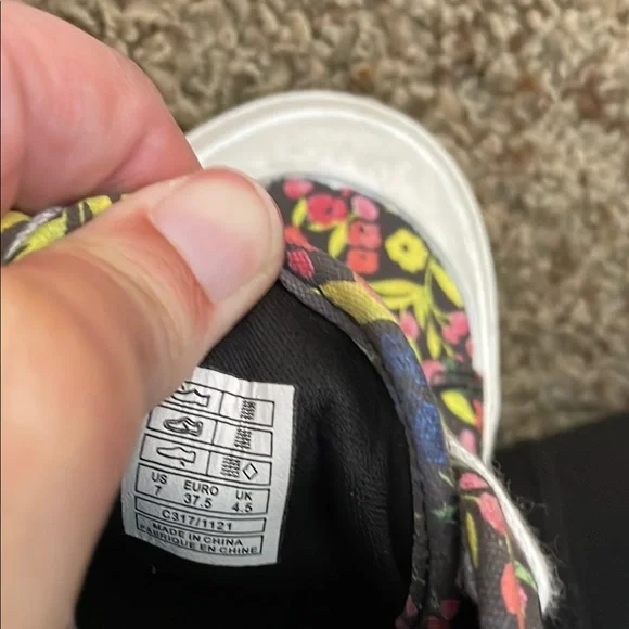 Rocket Dog Floral Black Sneakers - Picture 3 of 10